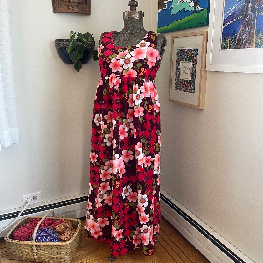 Vintage 70s Floral Maxi Dress – Boho Sleeveless Empire Waist